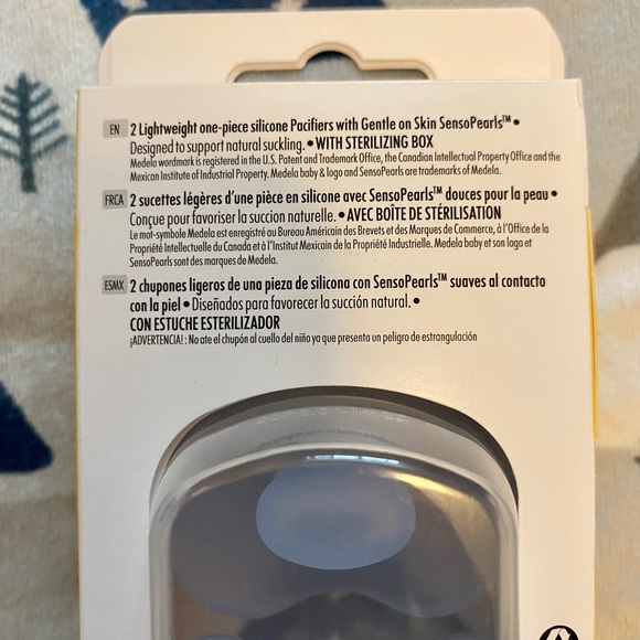 6 MONTH + BRUSH SET & SOOTHERS - Picture 4 of 8